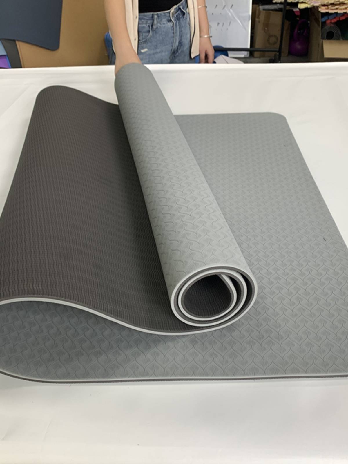 Micro defect TPE yoga pad thickened and widened fitness home jumping cushion environmental protection and tasteless can customize logo
