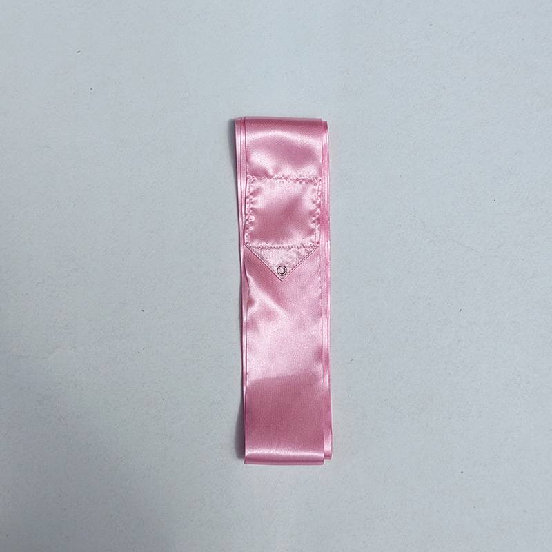 Six meters wide, six centimeters pink