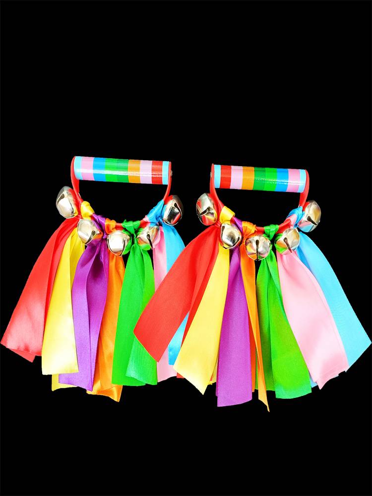The gymnastics ring the rainbow bell at the early-morning lightweight primary school children's lottery prop