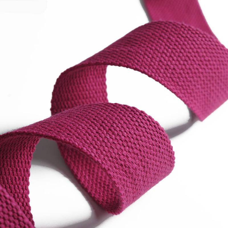 Ayang Yoga stretches with a non-bulb-assisted stretching and stretching, bending back behind the back of the shoulder and the camel-proof rectification belt