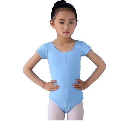 A new gymnasium for young children with short-sleeved ballet