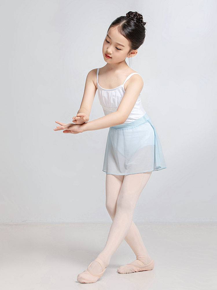 sansha, children's dance dress, white laced thongs of ballet