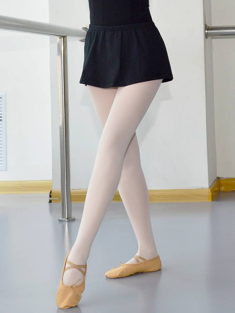 I'm an adult with a ballerina with shorts and shorts