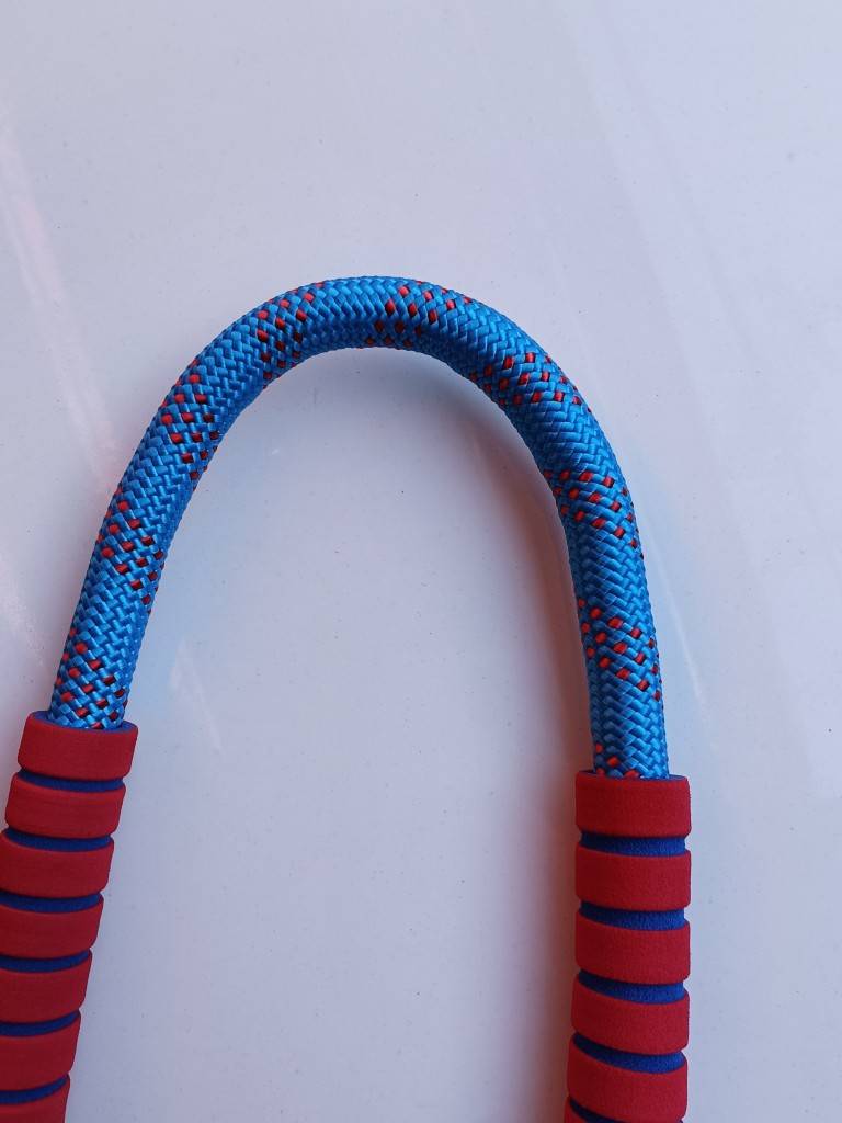 Blue plus 70 centimeters