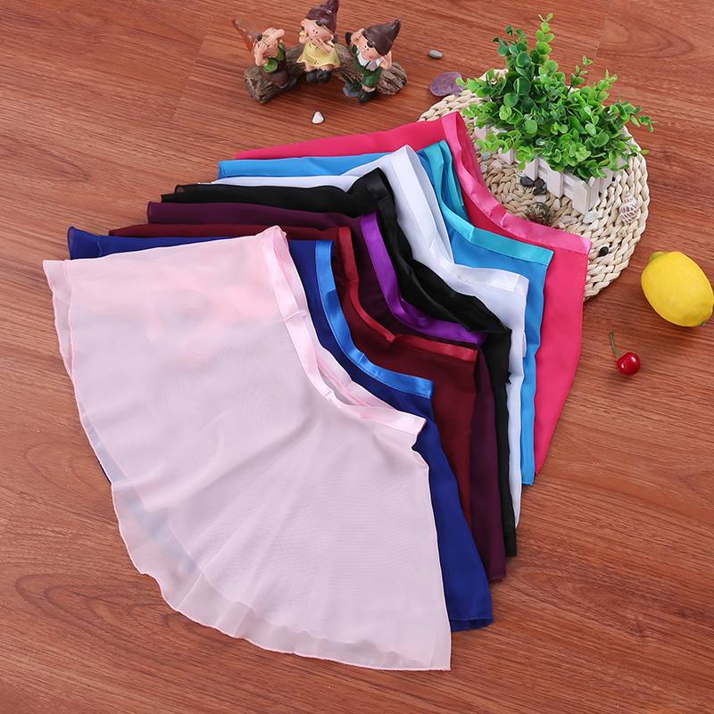 The factory sells the little dress, the gymnasium, the ballerina, the dance dress for the adult kids, the dress for the work