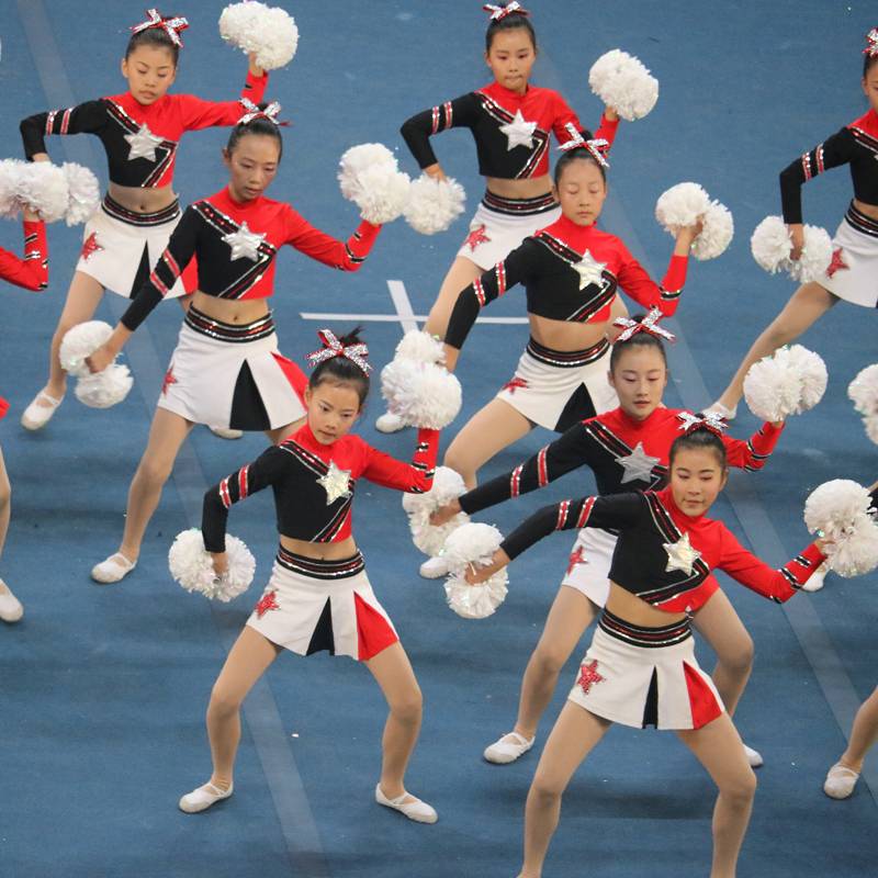 We're going to make a cheerleading costume