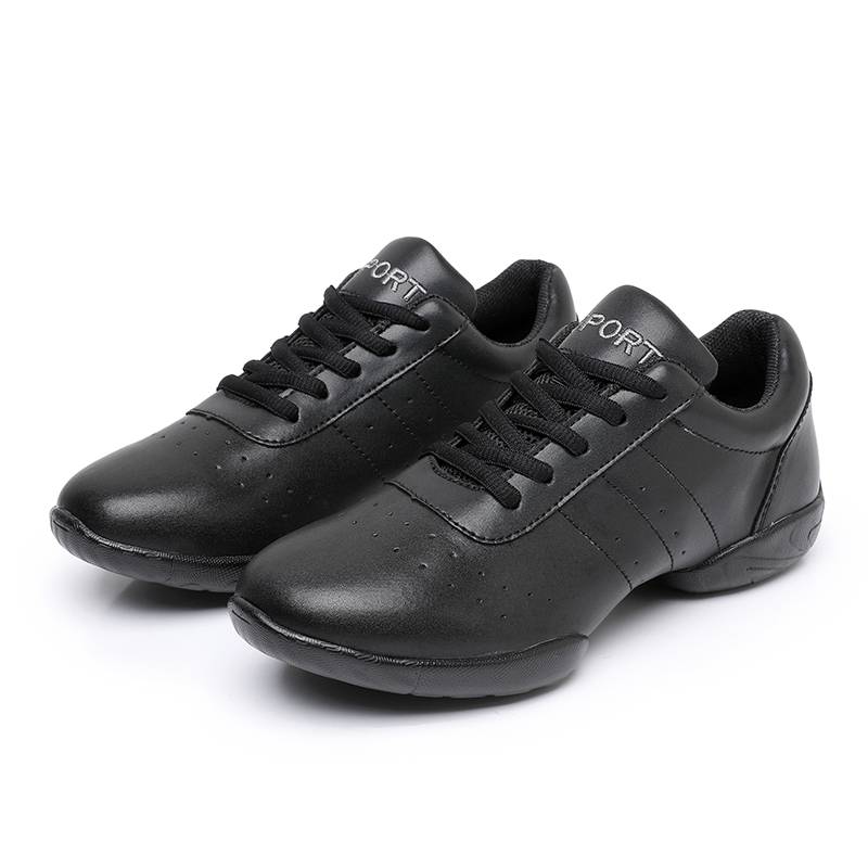 Playin' gymnasium shoes, white gymnasium shoes