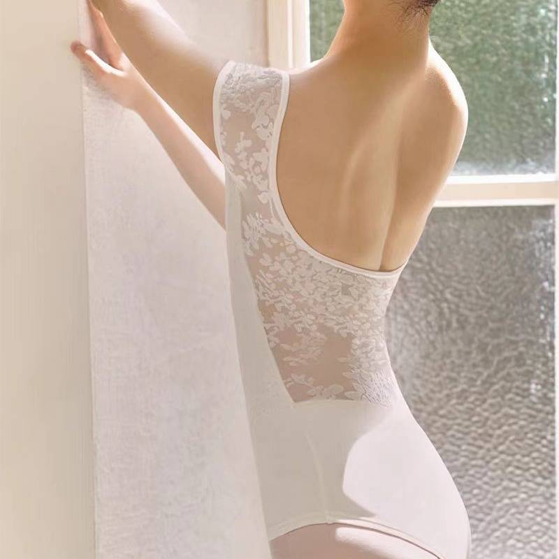High-end ballet choreographer, white choreographer, adult gymnasium stagnatorial stylist