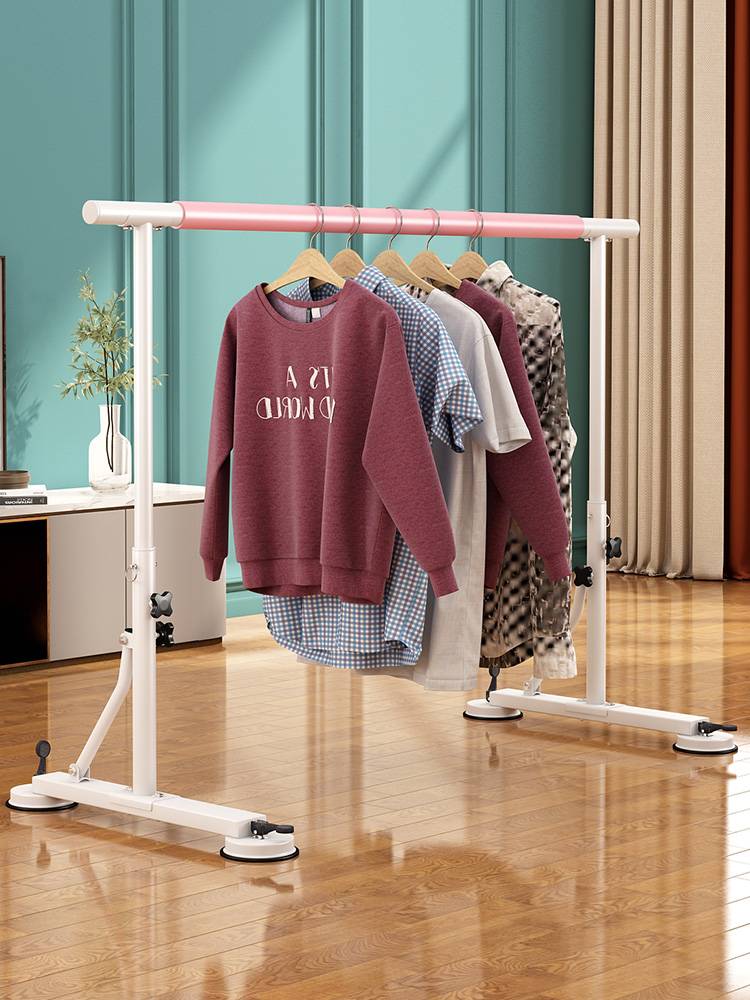 Children's indoor dances, home-to-home exercises with leg-pression poles, regulates the specifics of yoga in mobile ballet classrooms