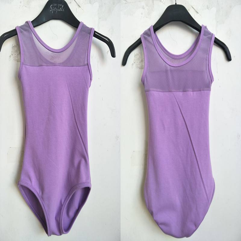A Chinese troupe dress for girls in the choreographer's choreographer's choreographer