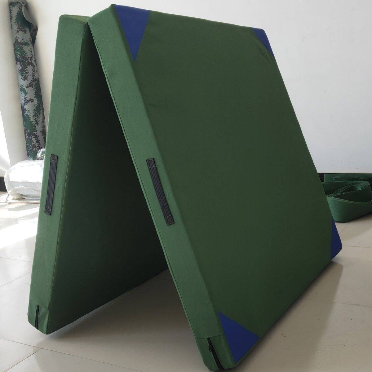 Empty sponge pad sports training high -folding gymnastics protection climbing thickened dance pad
