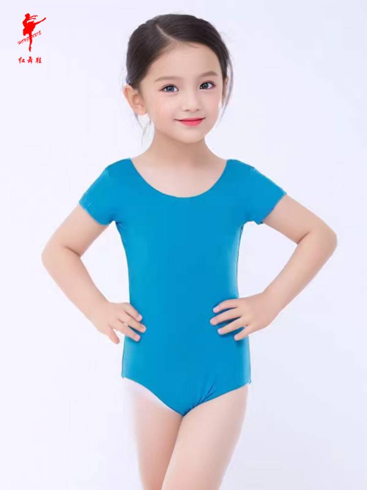 "Red shoes, girls' dance gymnasium, short-sleeve gymnasium, girls' ballet and dance "