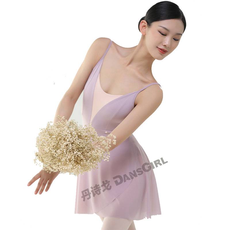 Danisago dancers, high-strength valedictorians, adult women in garbling, ballet and gymnasts