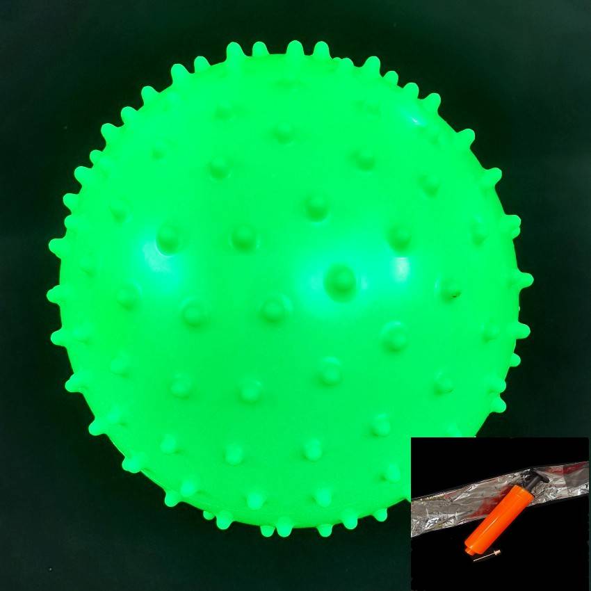 green, a diameter of about 17 cn+ cylinders