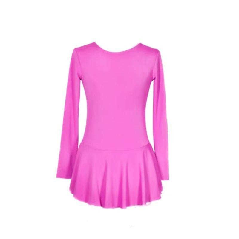 A girl with a skating skating test dress and a gymnasium dress for Kosten
