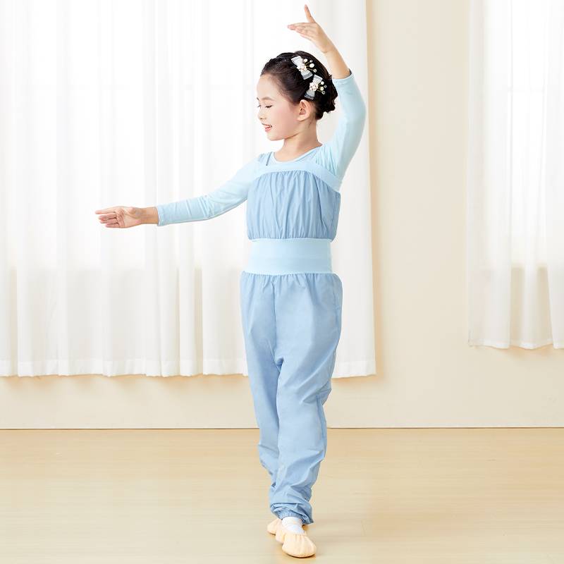Children sweating ballerinas, troupe dancers, troupe dancers, sauna dancers