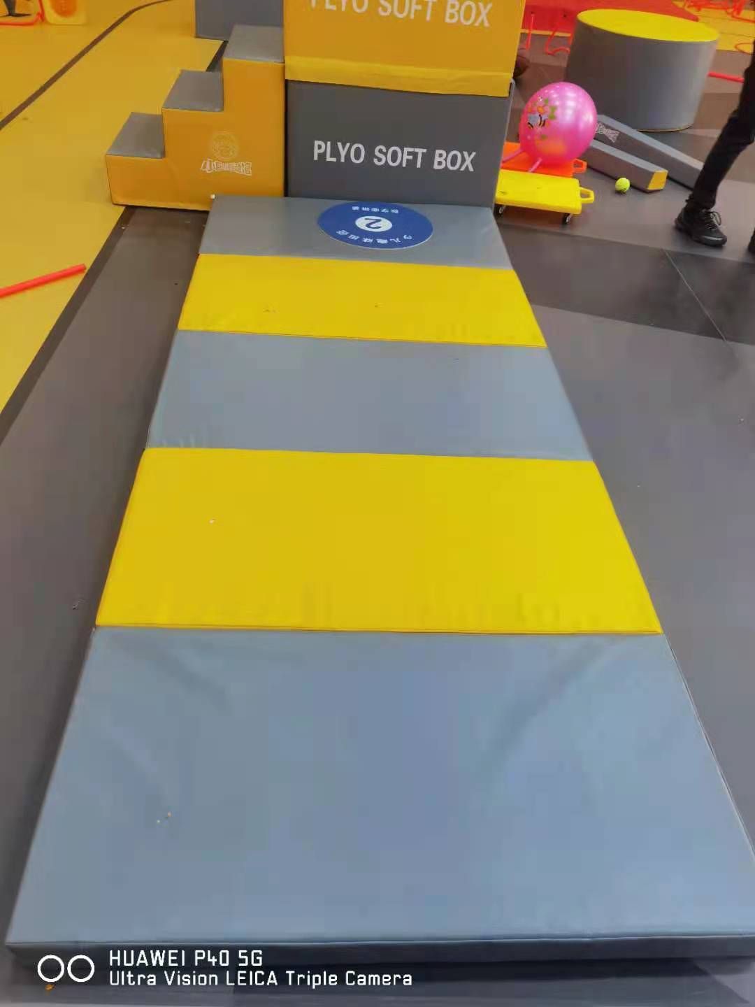 Physical energy leather four folding fitness cushion gymnastics pad dance sports mats children children crawling pad sports mats