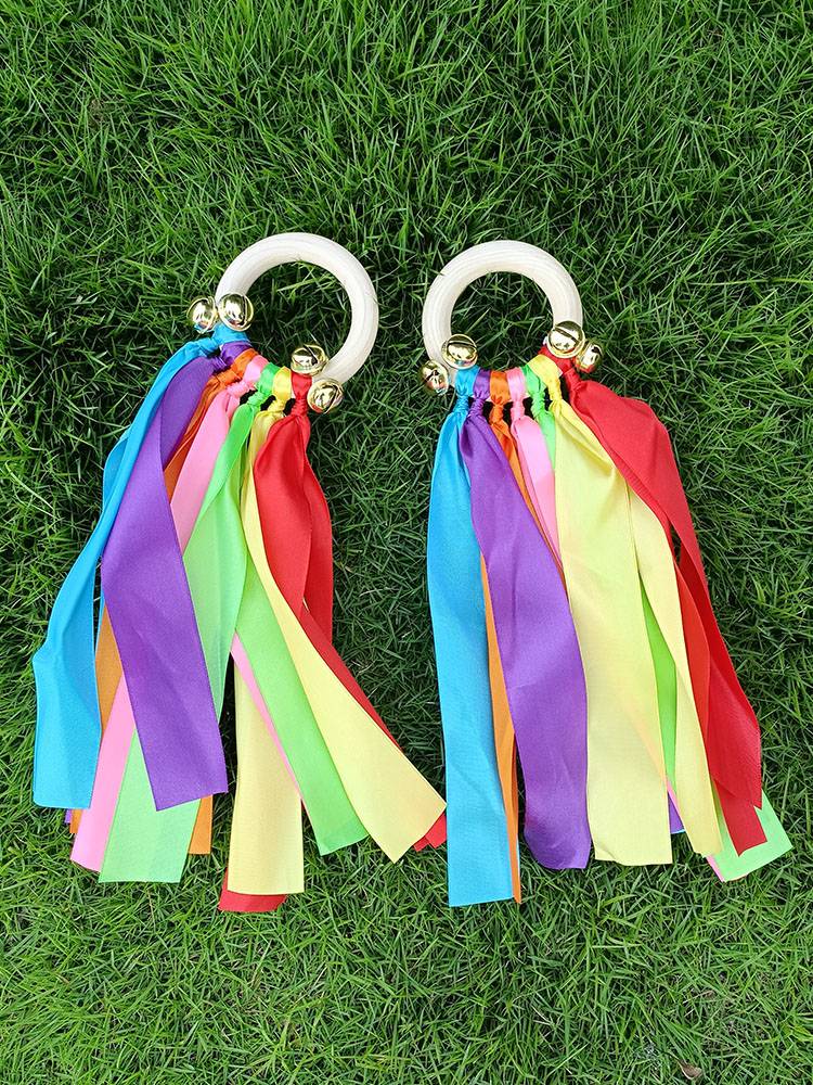 At the kindergarten primary school, the early-engineered children's dance troupe sports club will ring the ring with a rainbow ring