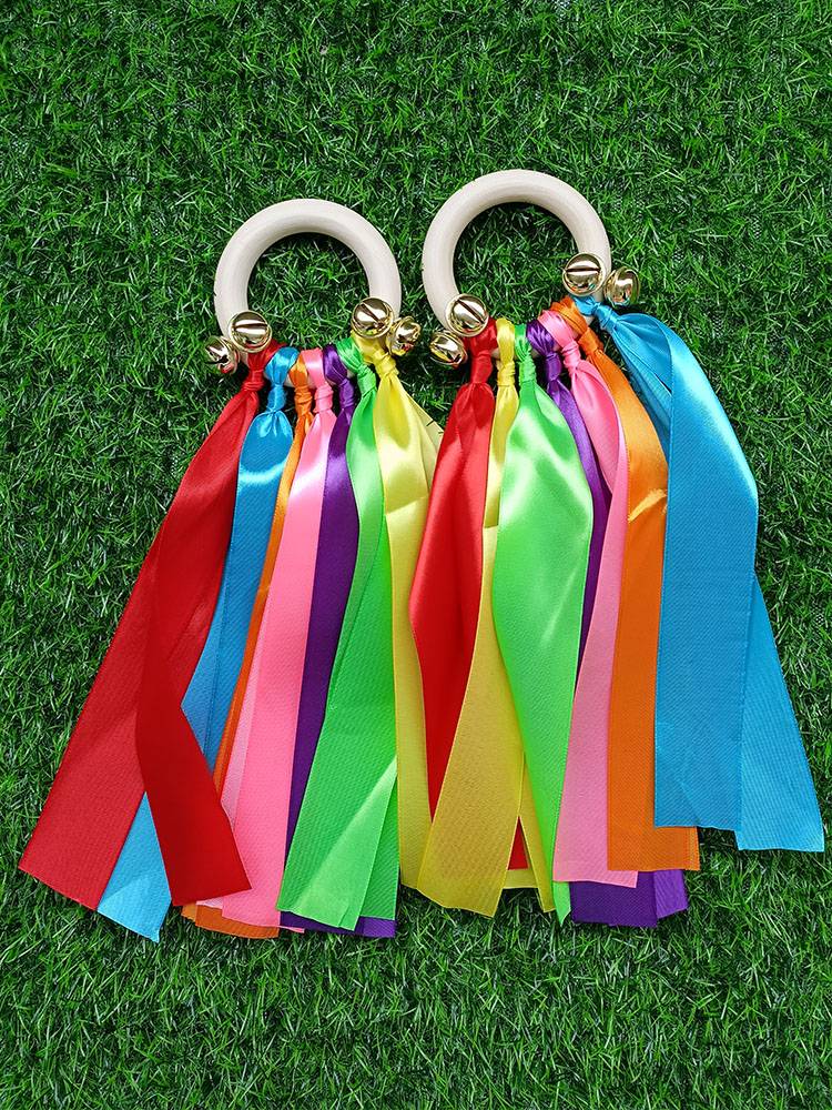 At the kindergarten primary school, the early-engineered children's dance troupe sports club will ring the ring with a rainbow ring