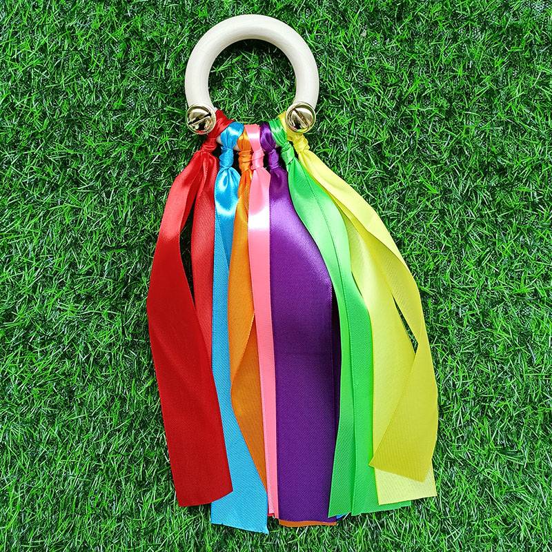 The ribbon is 25 cm long and two bells long