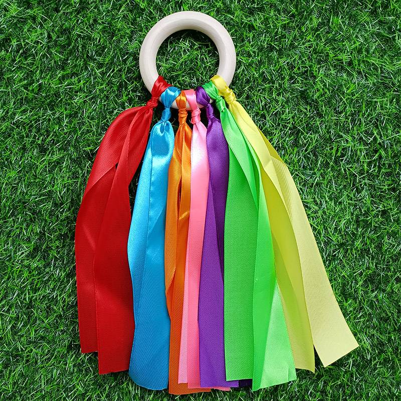 The ribbon is 25 centimeters long without bells