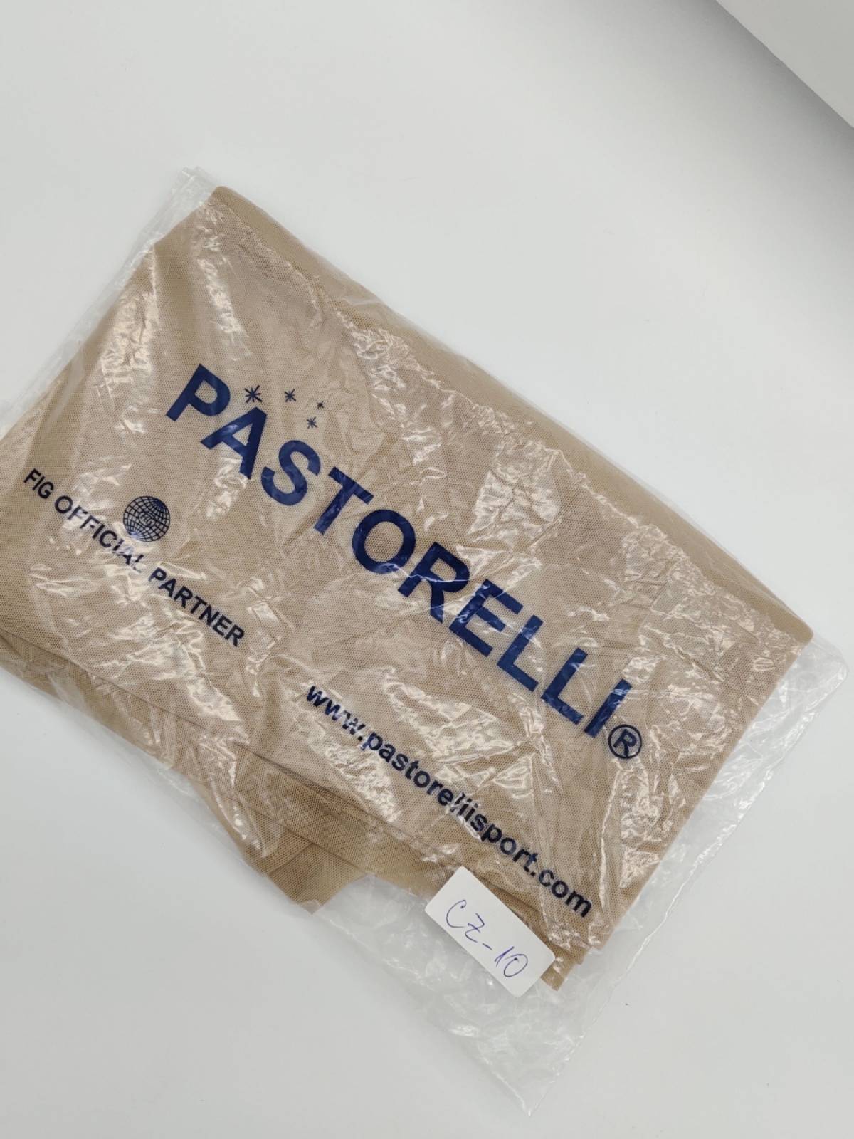 PASTORELLI ART GYMNASIUM, 8/10-YARD PROFESSIONAL