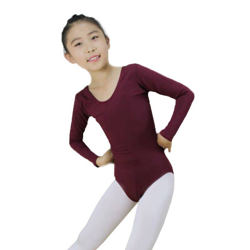 The new St. Rain's long-sleeved child is a human-mutued choreographer