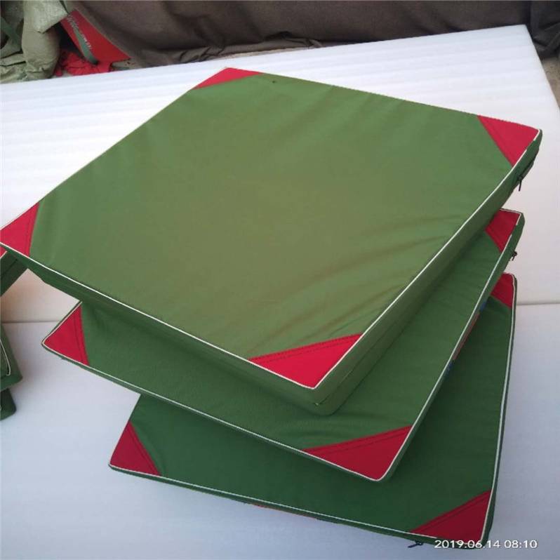 Oxford cloth 2x3 meters x10 cm folded red, green, blue and black