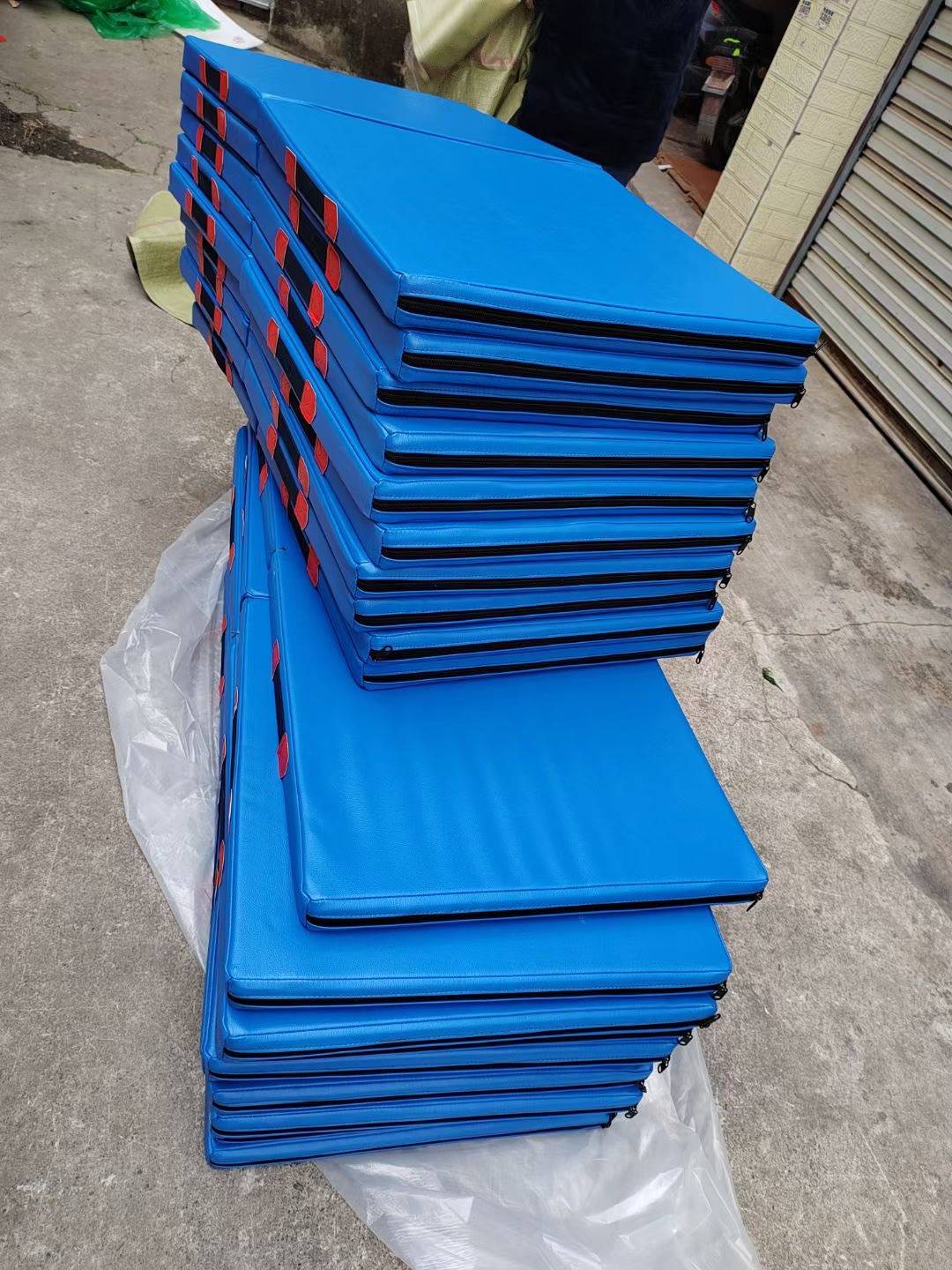 Start up in a cushion, folding sponge pad students in the middle school entrance examination sports cushion children's home dance training exercises