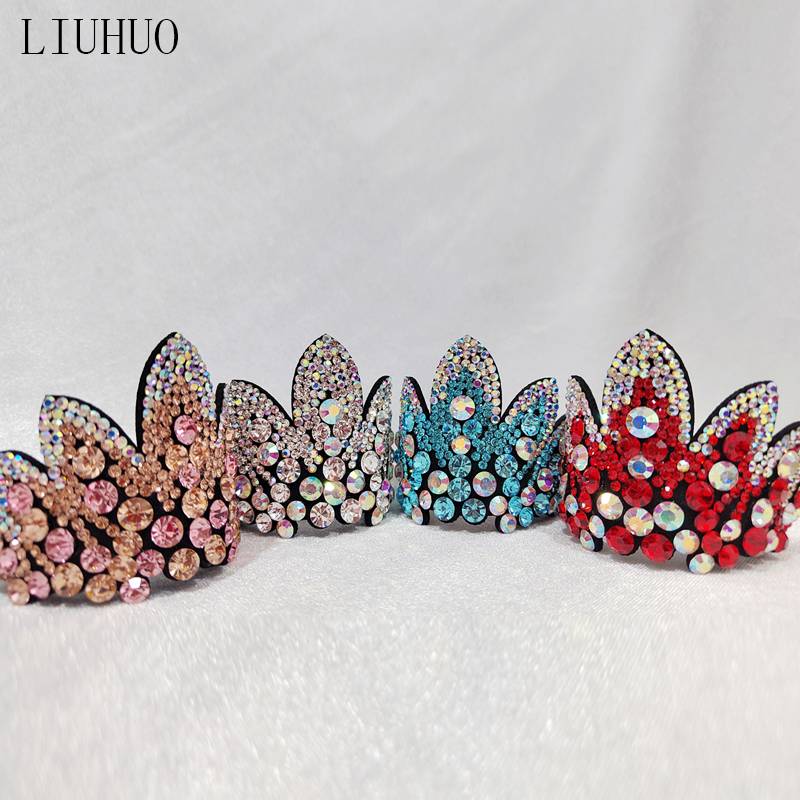 ♪ LIUHUO ♪ ♪ THE GIRLS WITH THE CROWN ♪