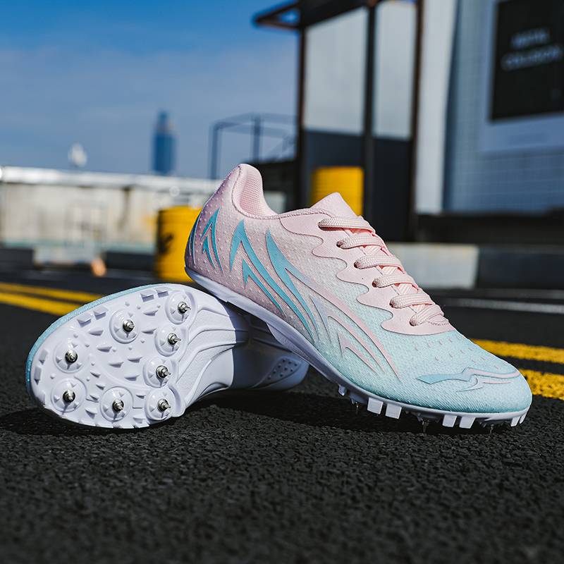 Snatch-and-shoe sprinting boys and girls with a third degree in physical examination and training in field running shoes