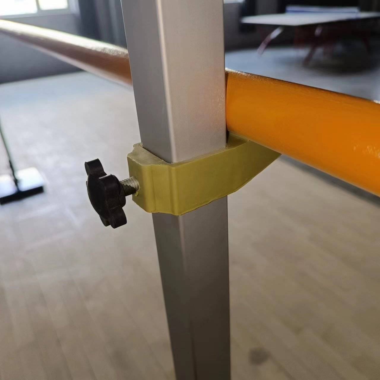 Aluminium alloy jump-up primary and secondary school mobile wheel track and track jump-up high-training school with high-strength poles