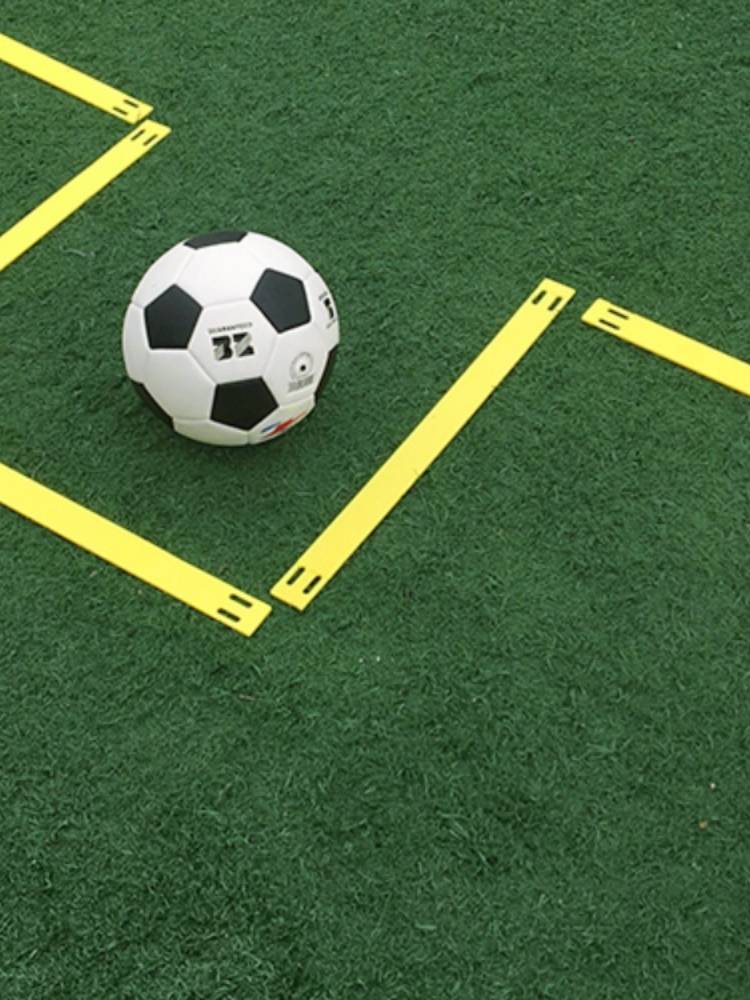 Soccer training equipment, grate lifts, glitters, stairball aid training for taekwondo