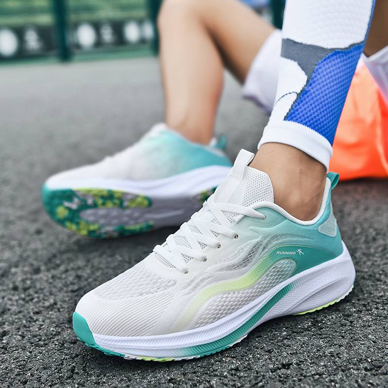 Sprinting shoes specializing in sports for boys and girls in junior high school, and long-distance snails in track and course training