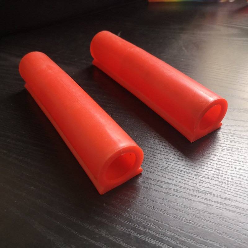 Accessories (cover a horizontal pole top plastic)