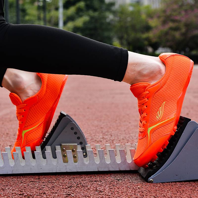 Track and field nail shoes Children's medium sprint shoes men and women students in the middle and field competition professional running remote body measurement shoes