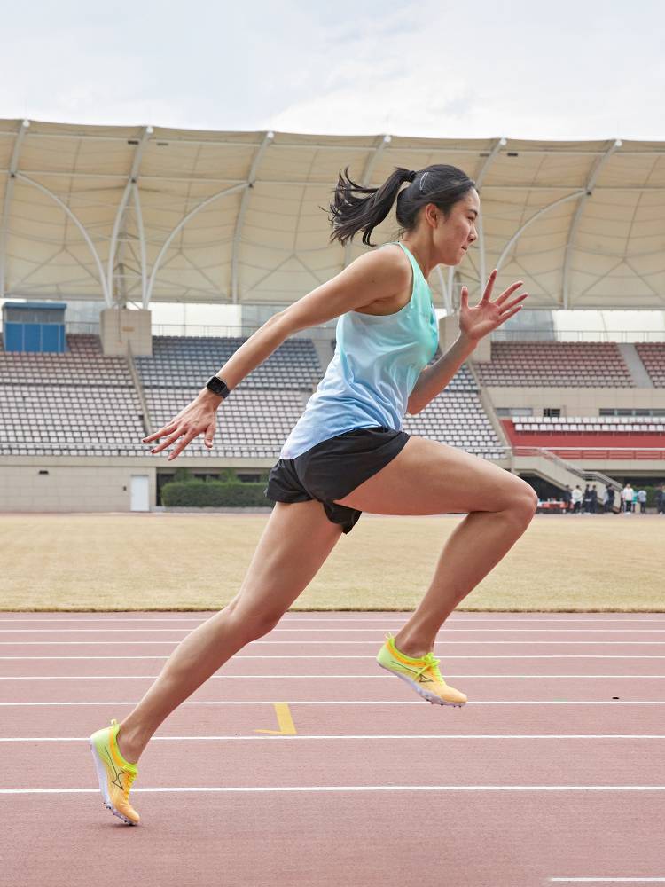 Haiers nail shoes track and field sprint men and women students running nail shoes middle school entrance examination student competition long nail shoes