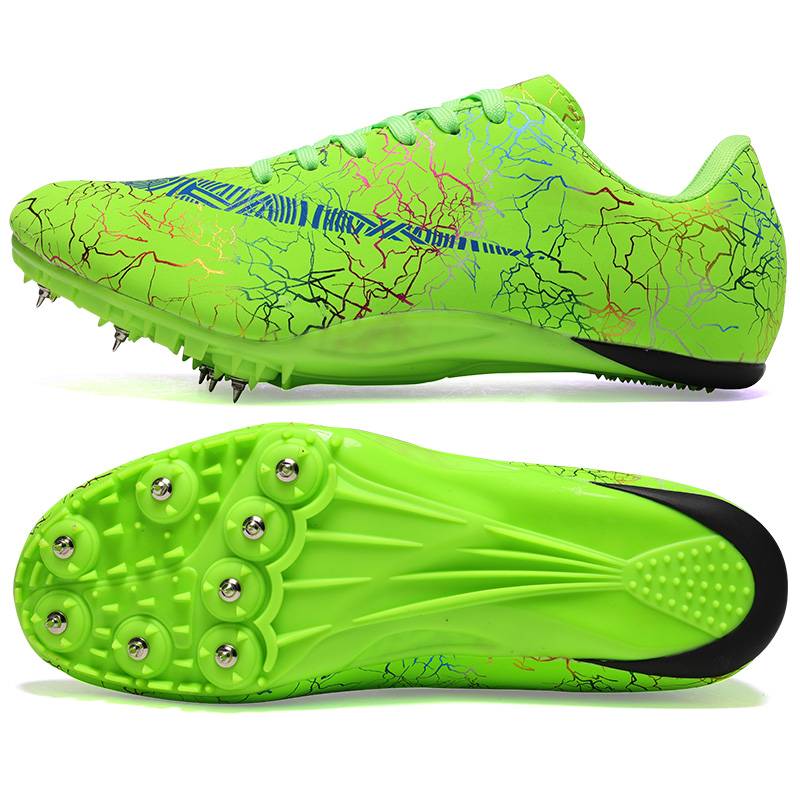 Nailed shoes and track elite sprinters