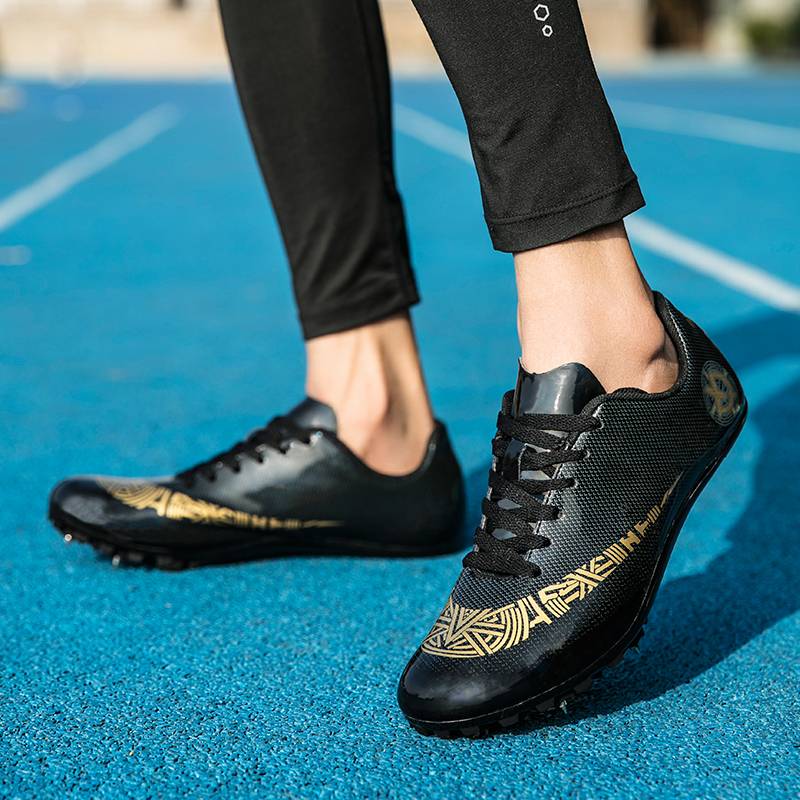 Nail-shoe sprinter, male and female sprinter, third-grade jumper-shoe training, 45 yards