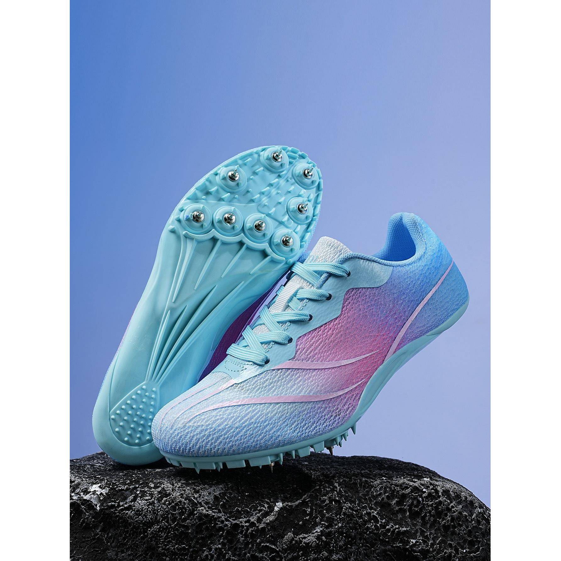 Nail-shoe sprinting for girls