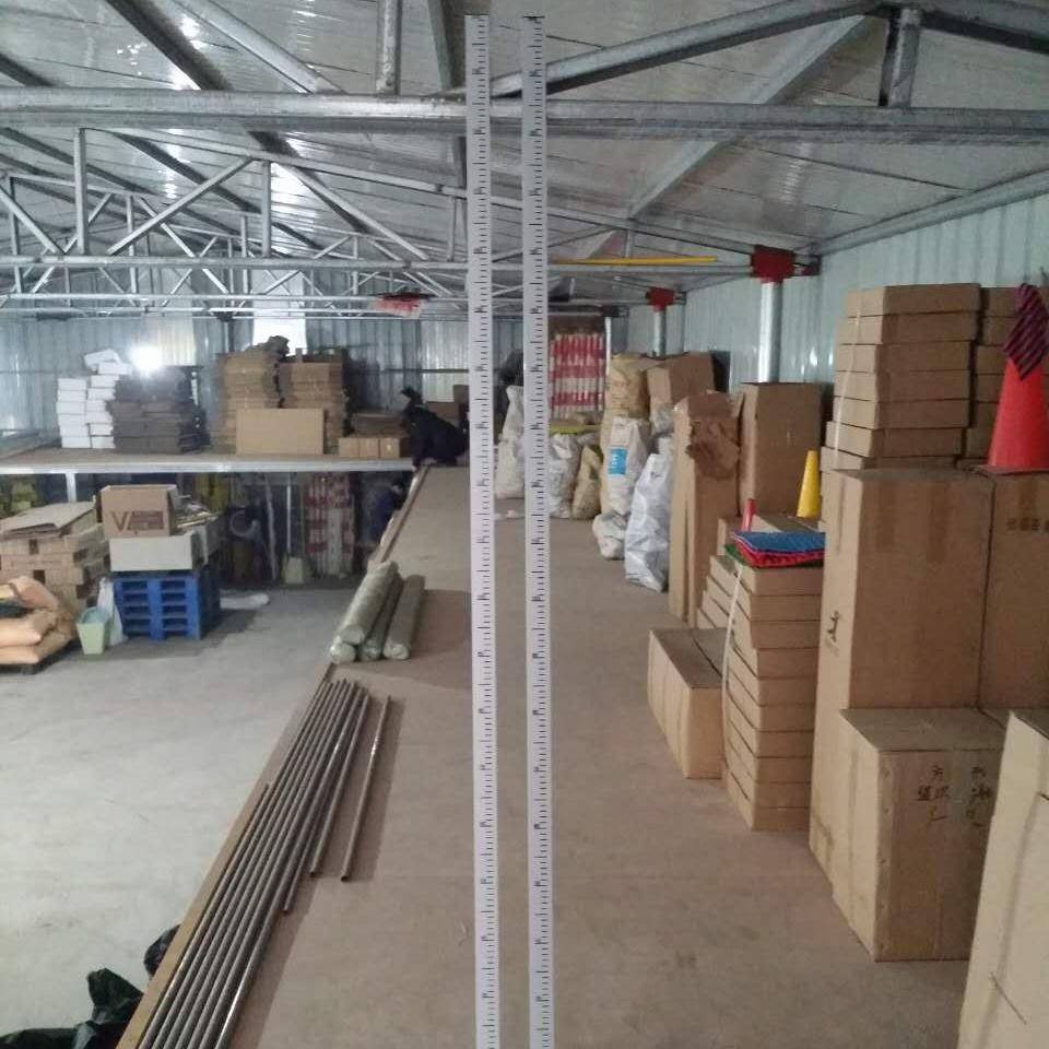 Aluminium alloy jumps at a 2-metre-2.5-metre-meter-scale field track equipment mid-scale test