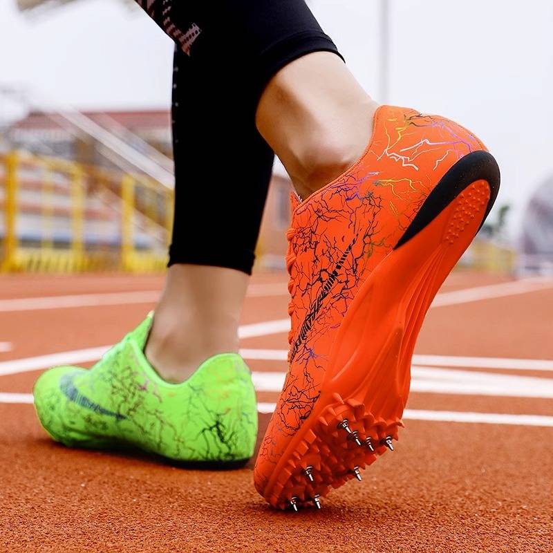 Nail-shoe sprinter, male and female, 2023, training children with nail-shoes and track-shoes to jump high shoes