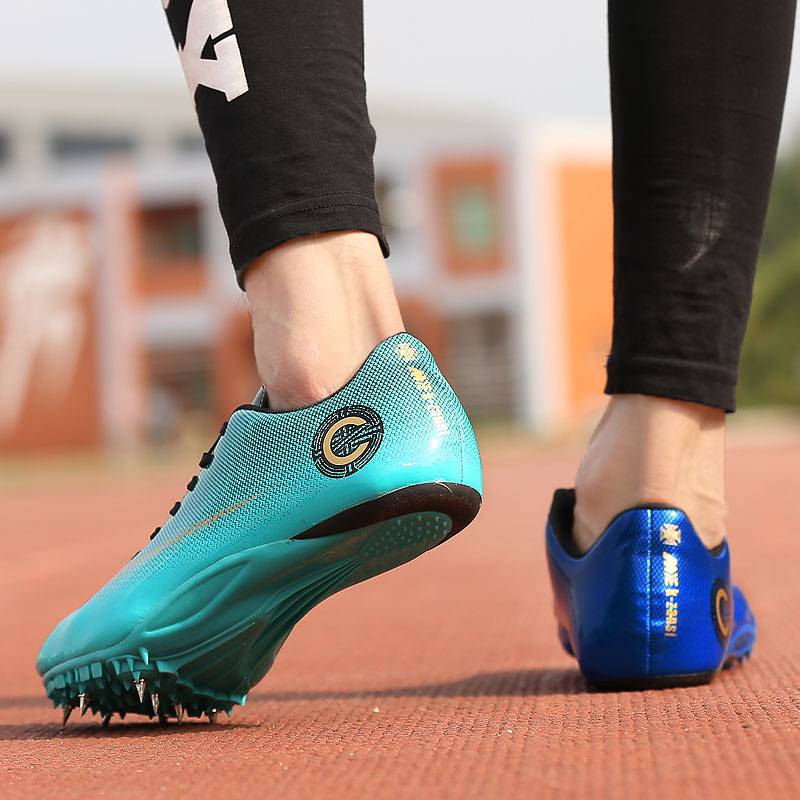 Nail-shoe sprinting for men and women, training in nails and shoes for children in sports and track