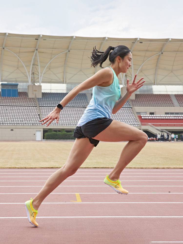 Haierz nail shoes track and field sprint male and female students running and dive the mid -time long run 800 meters professional nail shoes