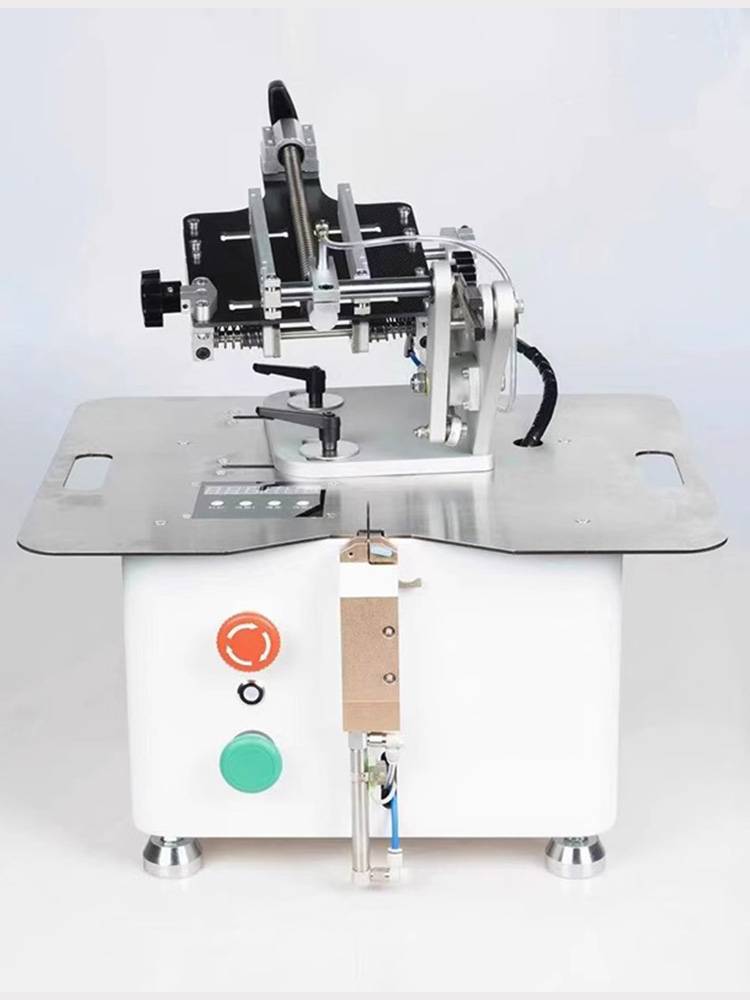 Fine needle crane gun, toy, clothing label trademark machine quickly hit the tag