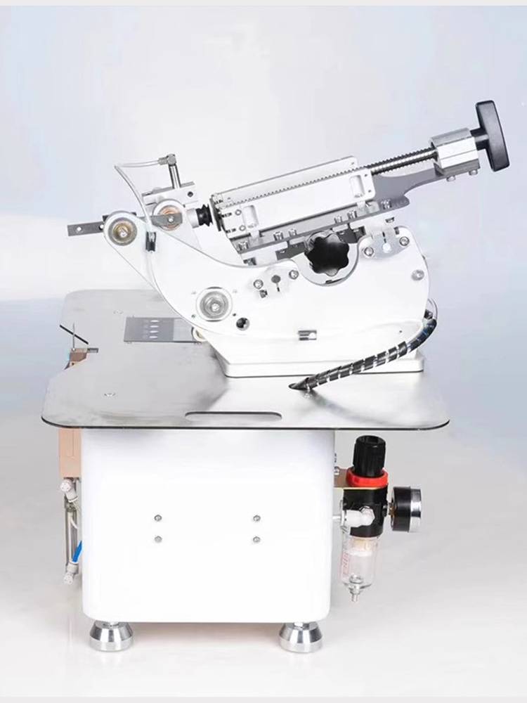 Fine needle crane gun, toy, clothing label trademark machine quickly hit the tag