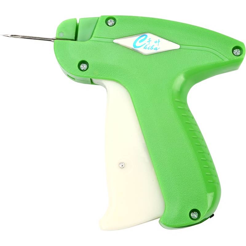 Playing a crane gun, a tag label, the Chiba Tag, a tapping gun, hit the tag label, grab the trademark gun