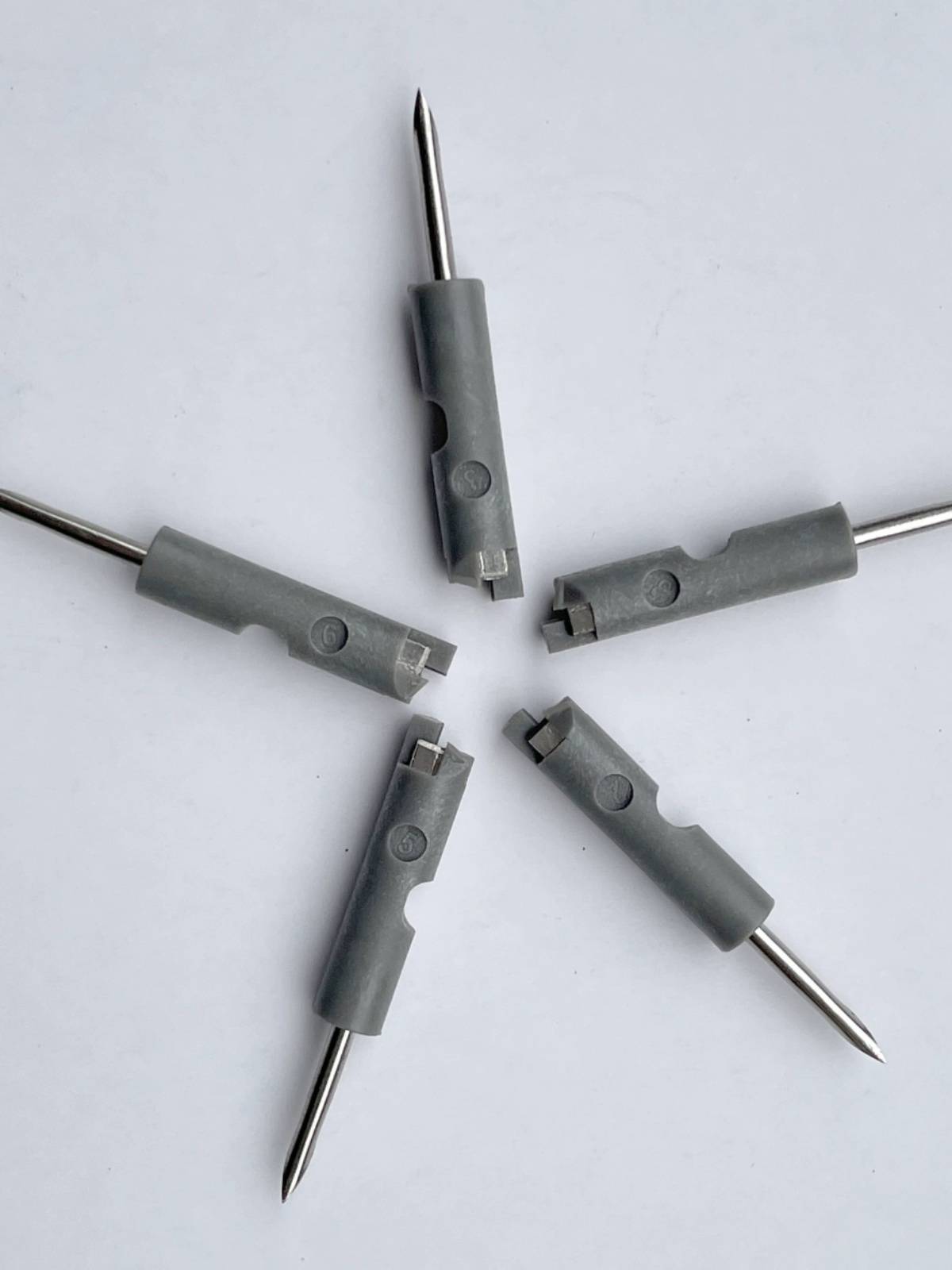 Domestic plastic needle