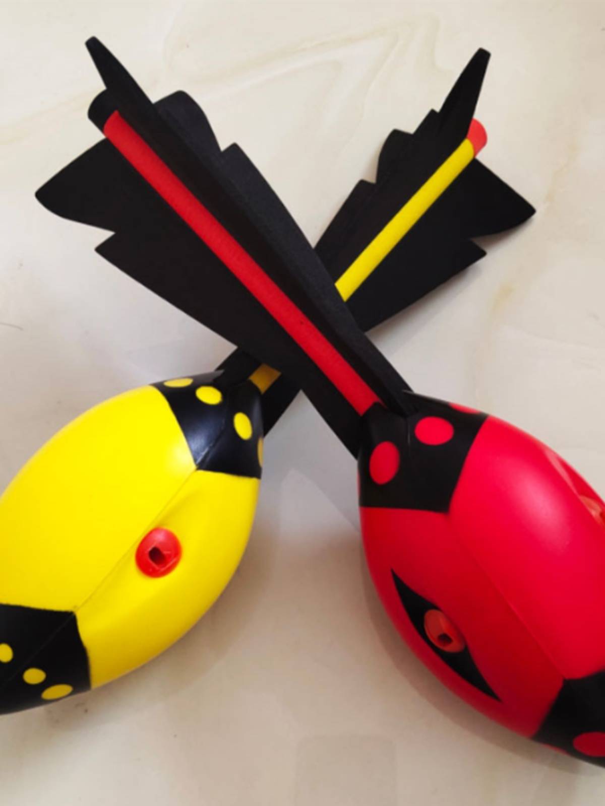 A soft sticker, a children's torpedo and a missile-sensitization device to throw a toy, teach field and field rocket soft darts