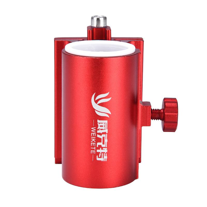 A single umbrella frame (red)